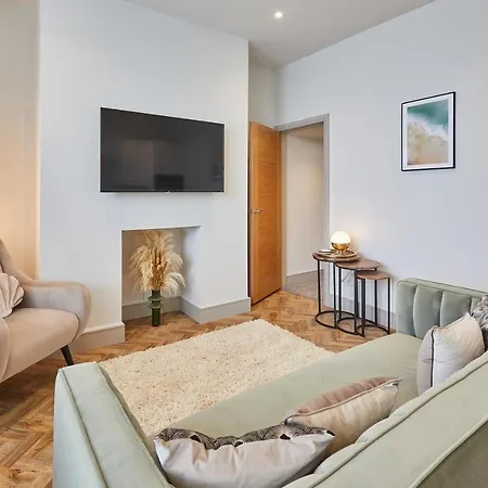 Apartment Host & - Maritime