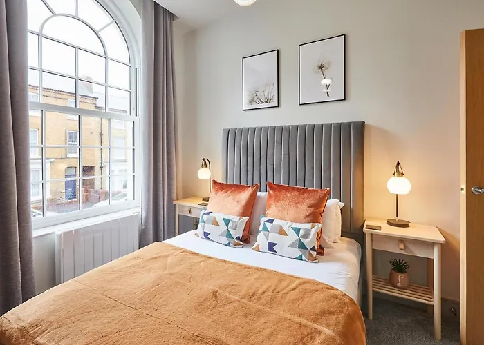 Host & - Maritime Scarborough